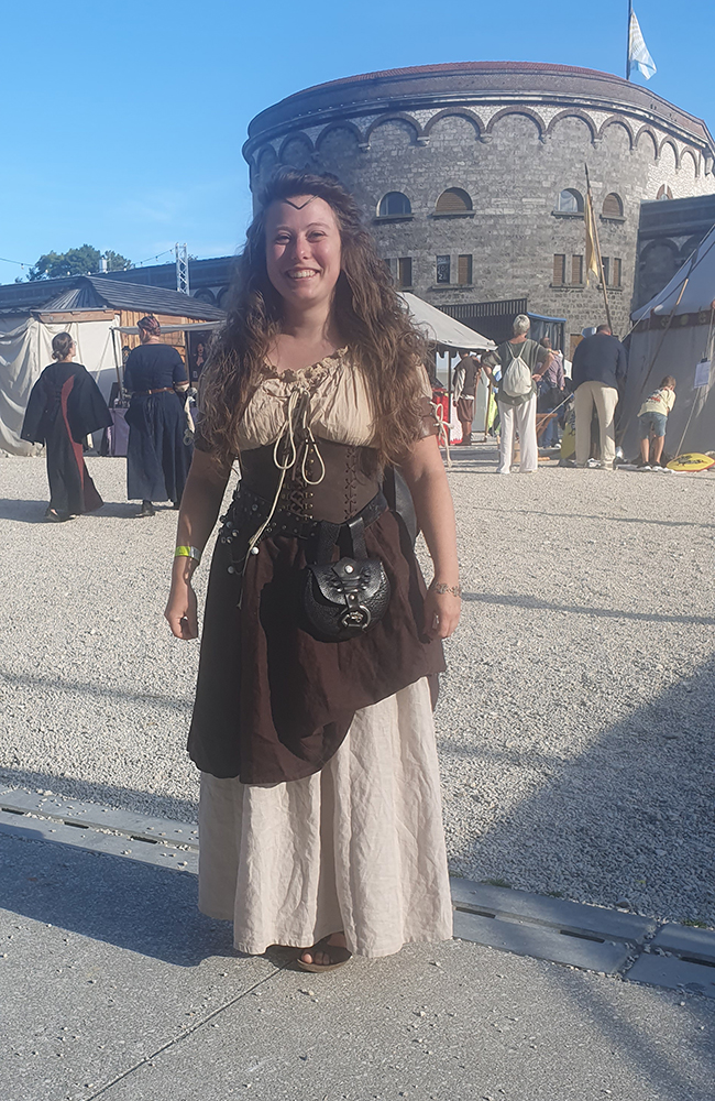 kathi slider 650x1000px 4