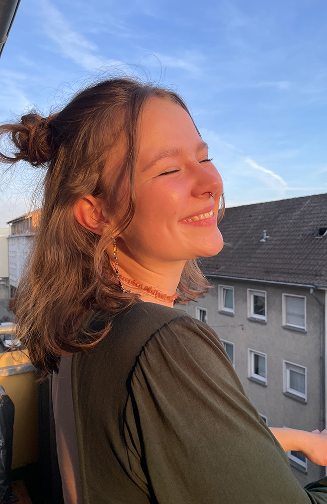 melli slider 650x1000px 2