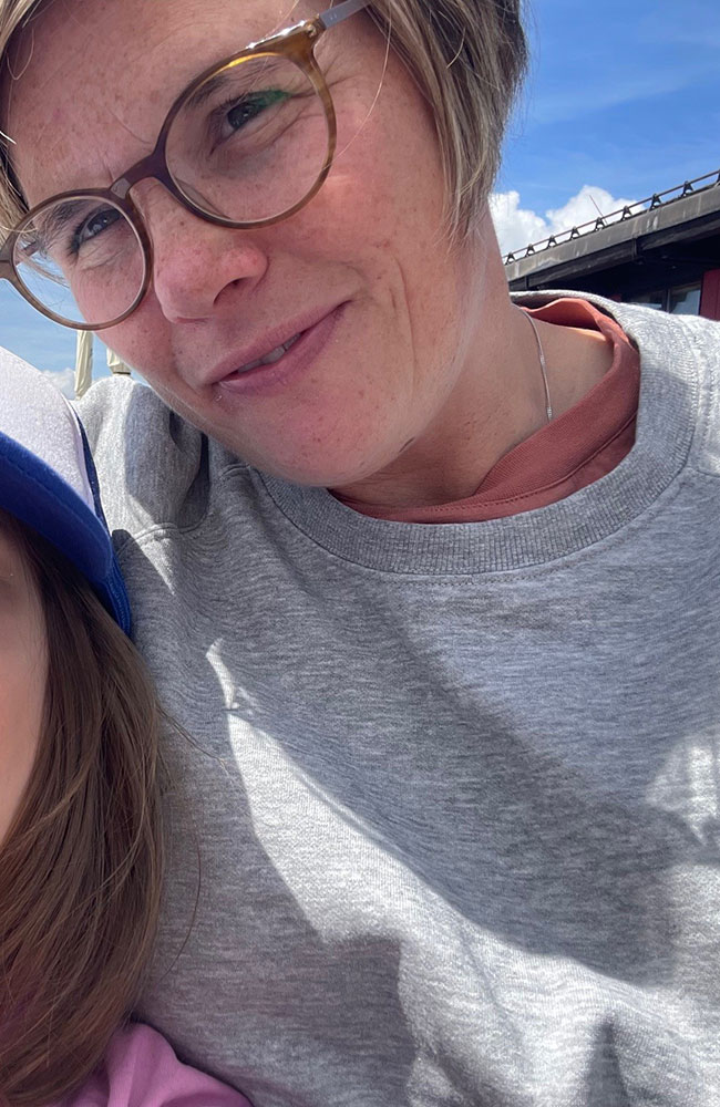 susanne slider 650x1000px 1