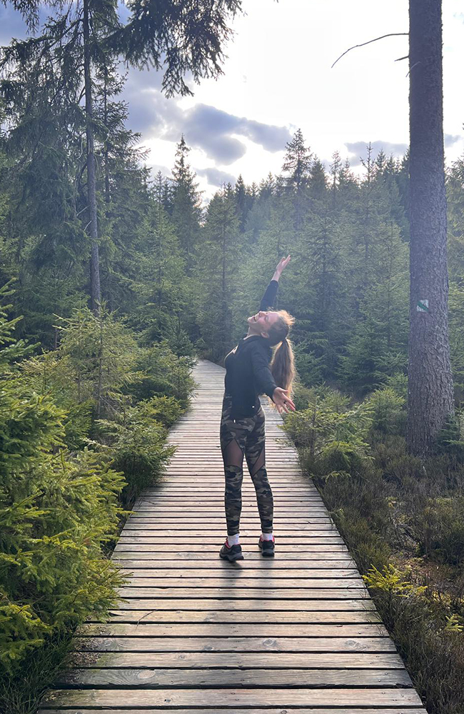 steffi slider 650x1000px 2